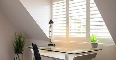 The Victoria - Central Luxury Home