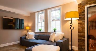 The Victoria - Central Luxury Home