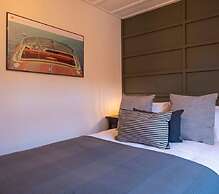 Super Central Apartment Close To River Station