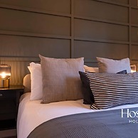 Super Central Apartment Close To River Station