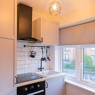 Super Central Apartment Close To River Station