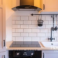 Super Central Apartment Close To River Station