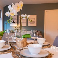 Super Central Apartment Close To River Station