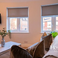 Super Central Apartment Close To River Station