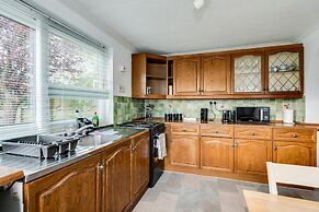 Kidlington 3 BR House Parking Large Garden