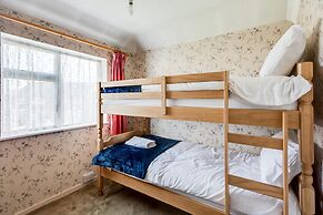 Kidlington 3 BR House Parking Large Garden