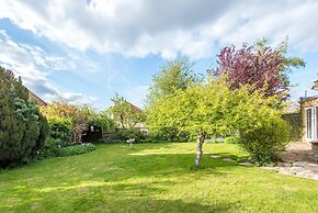 Kidlington 3 BR House Parking Large Garden