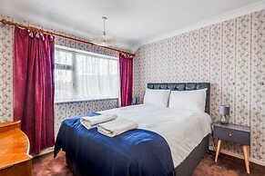 Kidlington 3 BR House Parking Large Garden