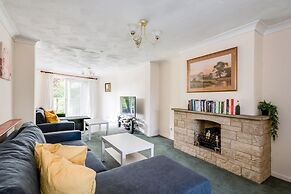 Kidlington 3 BR House Parking Large Garden