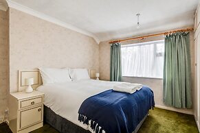 Kidlington 3 BR House Parking Large Garden