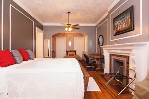 Saint Nicholas Inn Guesthouse