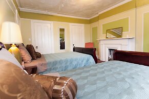 Saint Nicholas Inn Guesthouse