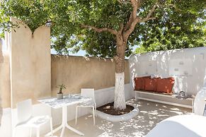 Kallos Villas & Suites