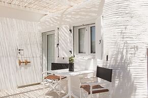 Kallos Villas & Suites