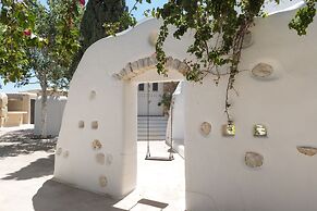 Kallos Villas & Suites