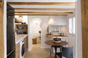 Kallos Villas & Suites