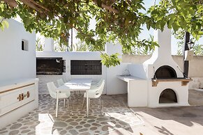 Kallos Villas & Suites