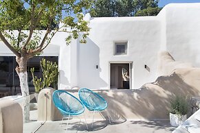 Kallos Villas & Suites