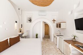 Kallos Villas & Suites