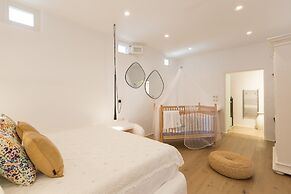 Kallos Villas & Suites