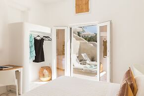 Kallos Villas & Suites