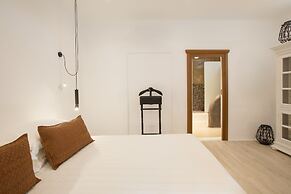 Kallos Villas & Suites