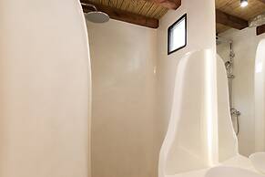 Kallos Villas & Suites