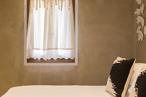 Kallos Villas & Suites