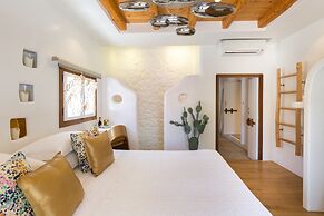 Kallos Villas & Suites