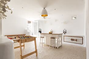 Kallos Villas & Suites