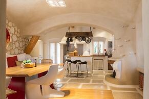 Kallos Villas & Suites