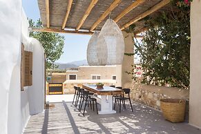 Kallos Villas & Suites