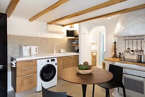 Kallos Villas & Suites