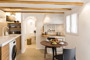 Kallos Villas & Suites