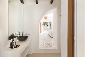 Kallos Villas & Suites