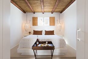 Kallos Villas & Suites