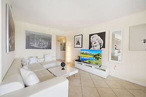 Ocean Front Beach in Clearwater 2BB 2BA