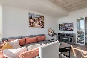 Waterfront Yonge Apartments