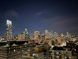 Waterfront Yonge Apartments