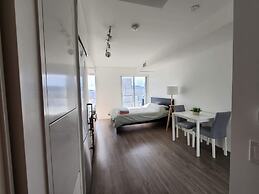 Waterfront Yonge Apartments