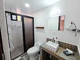 R10 Habitación Equipada STV WIFI Parking
