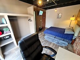 R10 Habitación Equipada STV WIFI Parking