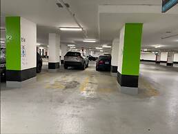 Waterfront Jane Retreat