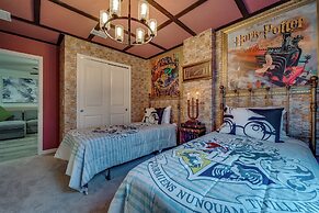 Living Large on Lelani