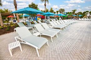 Living Large on Lelani