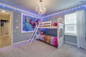 Living Large on Lelani