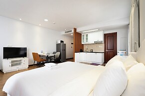 Night Life Lancaster 1br GymBarJapTown