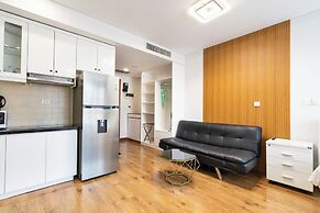 Night Life Lancaster 1br GymBarJapTown