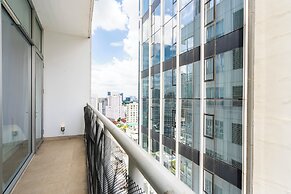 Night Life Lancaster 1br GymBarJapTown