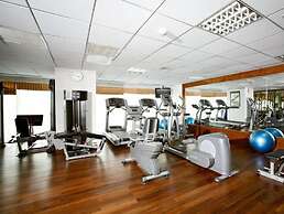 Night Life Lancaster 1br GymBarJapTown